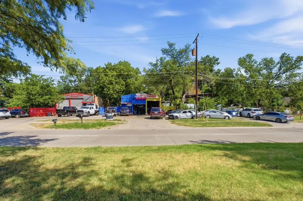 4515 Bernal Drive Dallas TX 75212