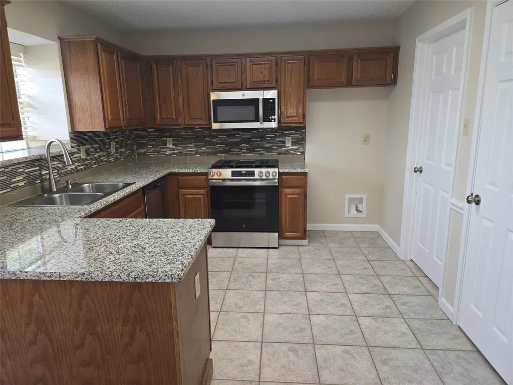 2004 Island View Court Mesquite TX 75149