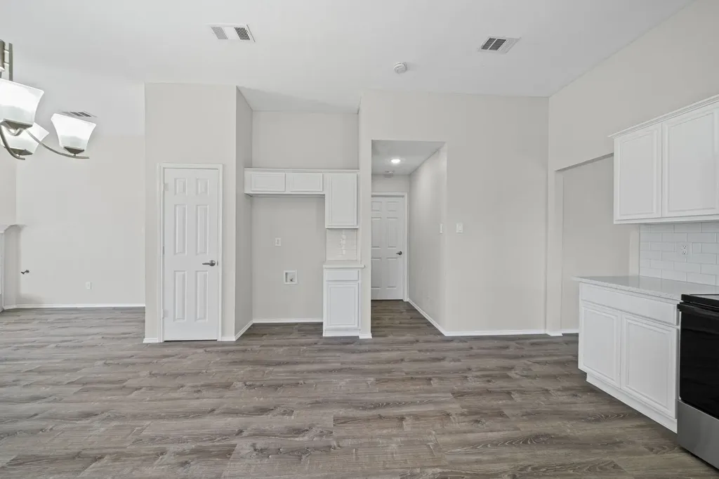 1216 Urban Drive Desoto TX 75115
