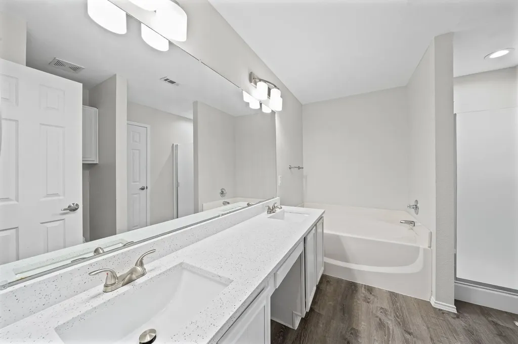 1216 Urban Drive Desoto TX 75115