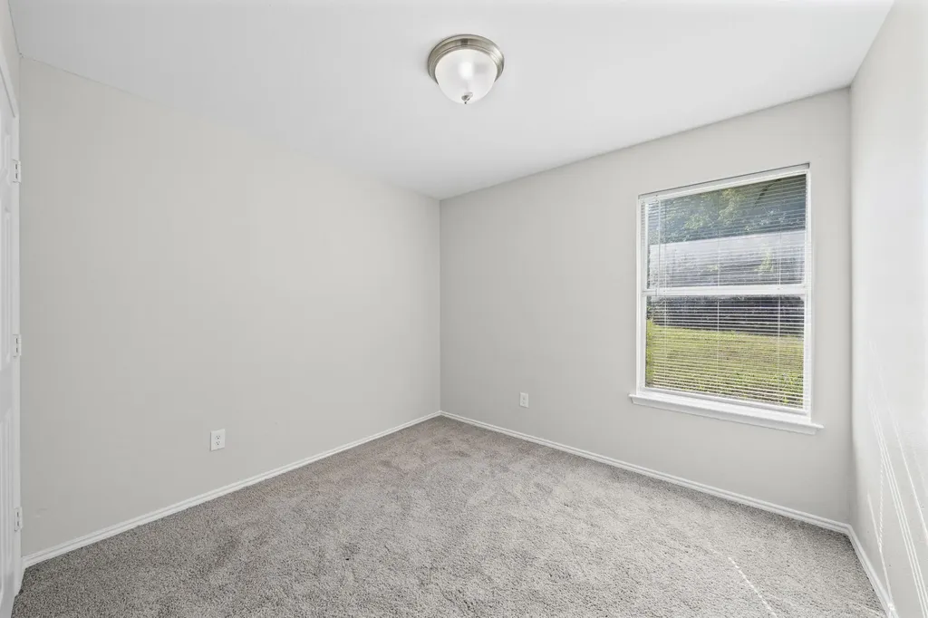 1216 Urban Drive Desoto TX 75115