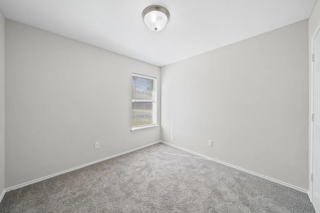 1216 Urban Drive Desoto TX 75115