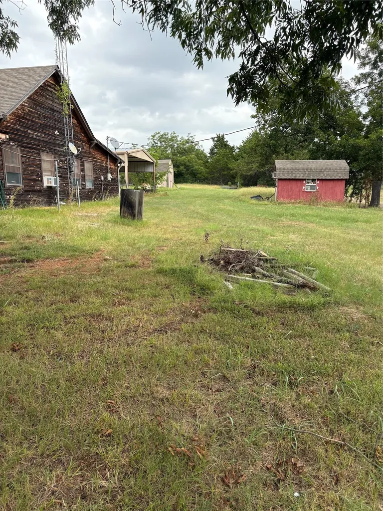 3576 N Fm 1752 Savoy TX 75479