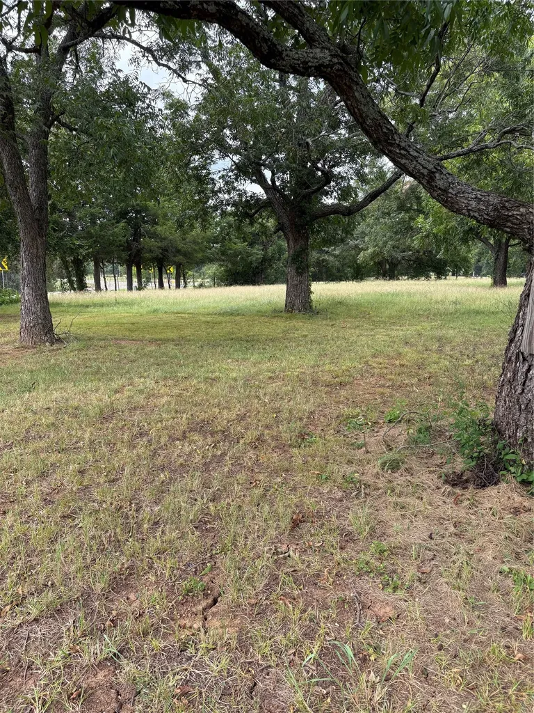 3576 N Fm 1752 Savoy TX 75479
