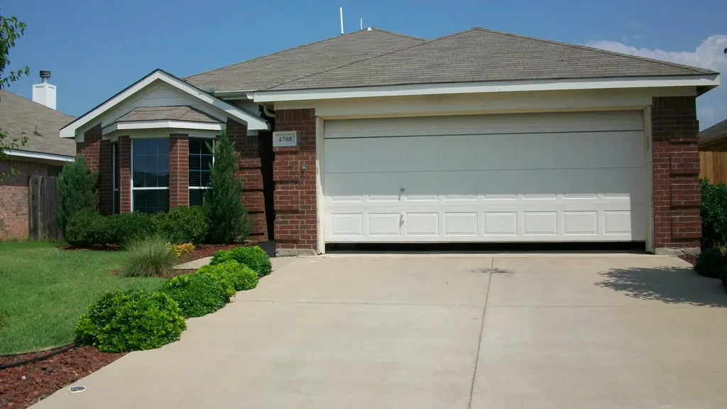 4708 Topaz Lane Granbury TX 76049
