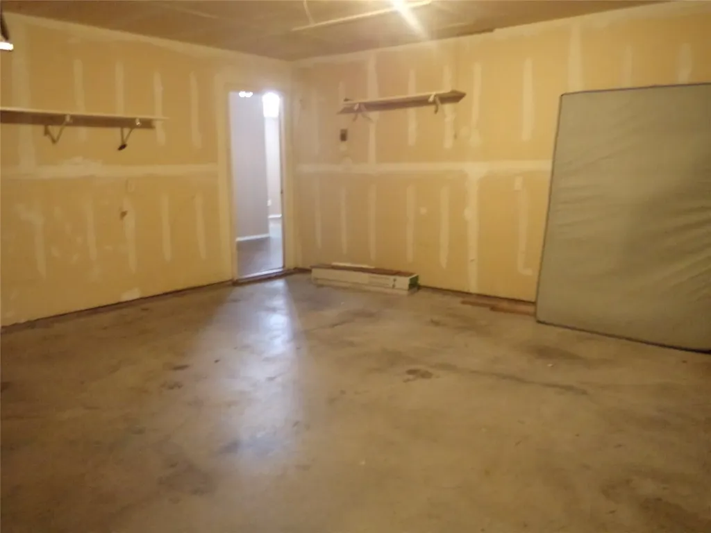 4708 Topaz Lane Granbury TX 76049