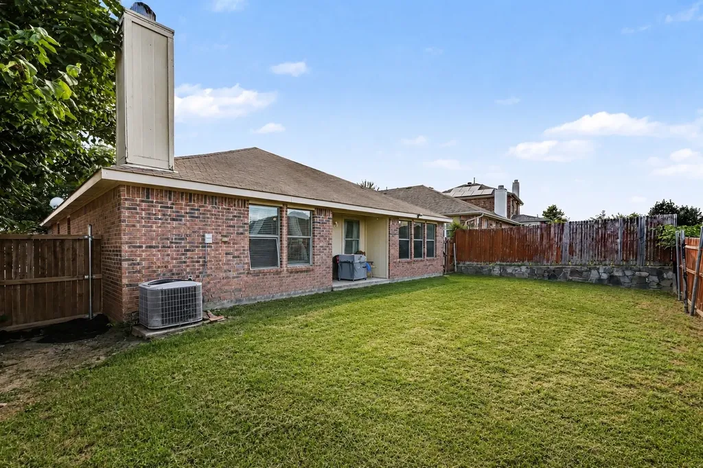 3608 Dove Lane Mesquite TX 75181