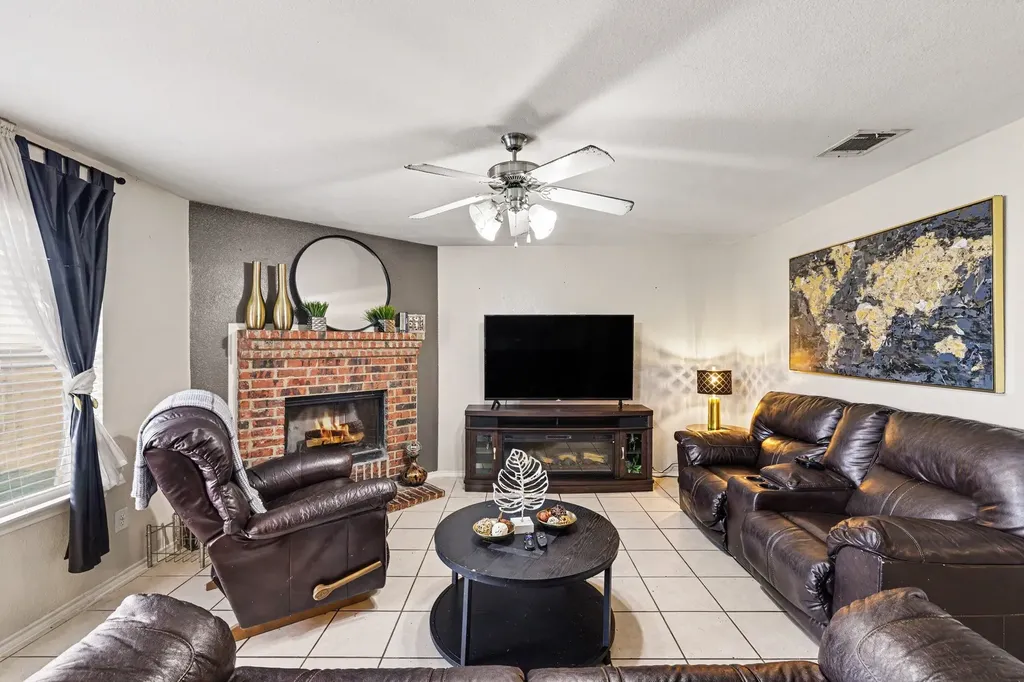 3608 Dove Lane Mesquite TX 75181