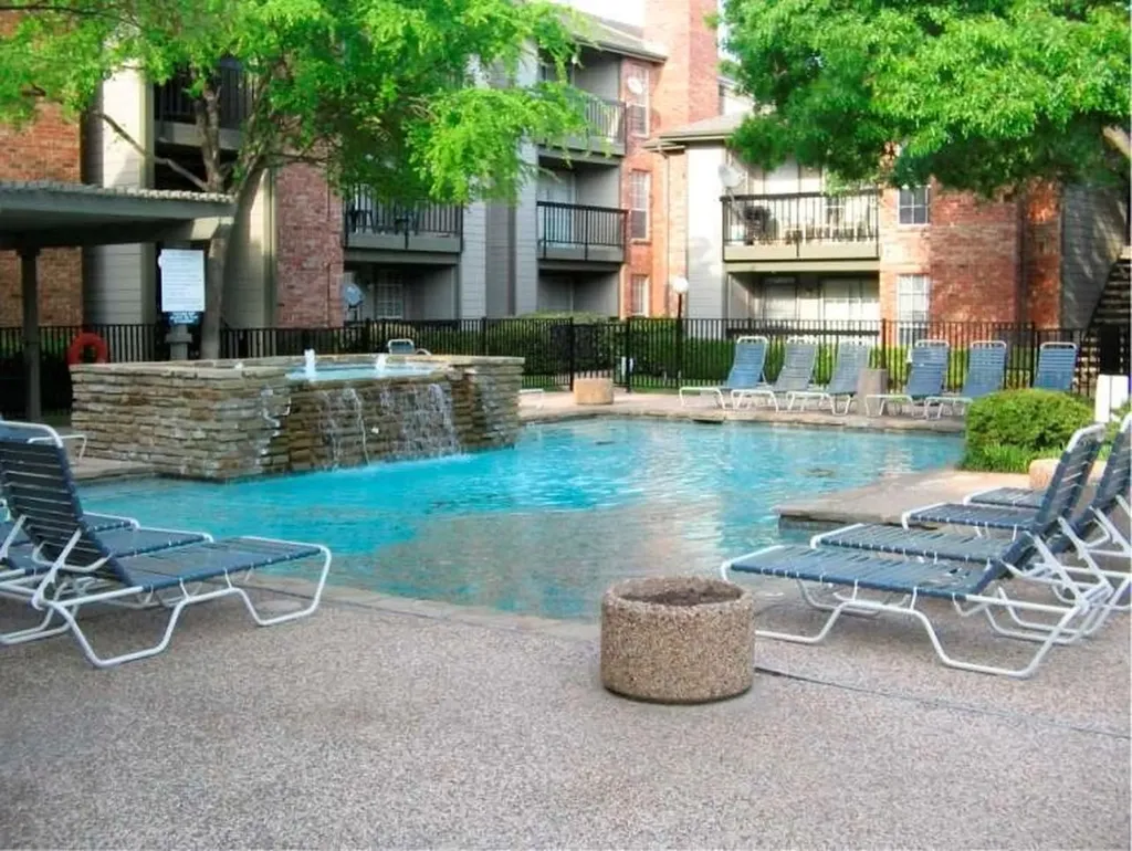 18333 Roehampton Drive Dallas TX 75252