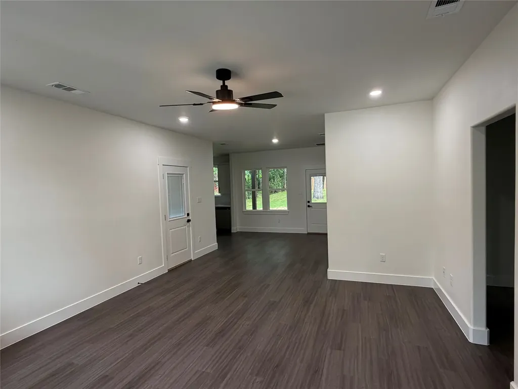 605 W Walker Street Denison TX 75020