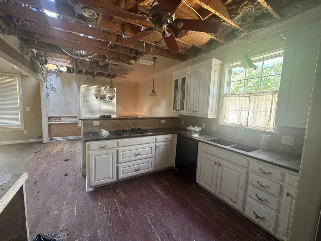 201 E Collom Street Decatur TX 76234