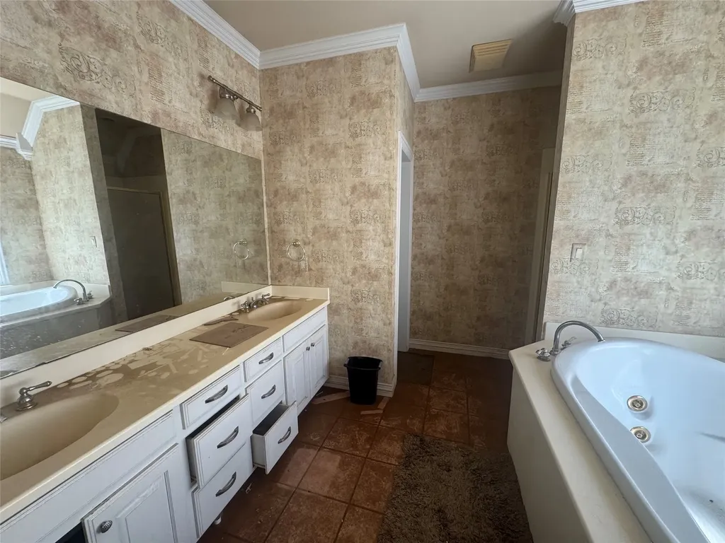 201 E Collom Street Decatur TX 76234