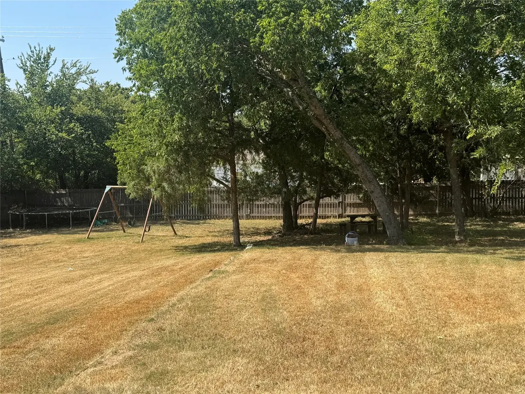 201 E Collom Street Decatur TX 76234