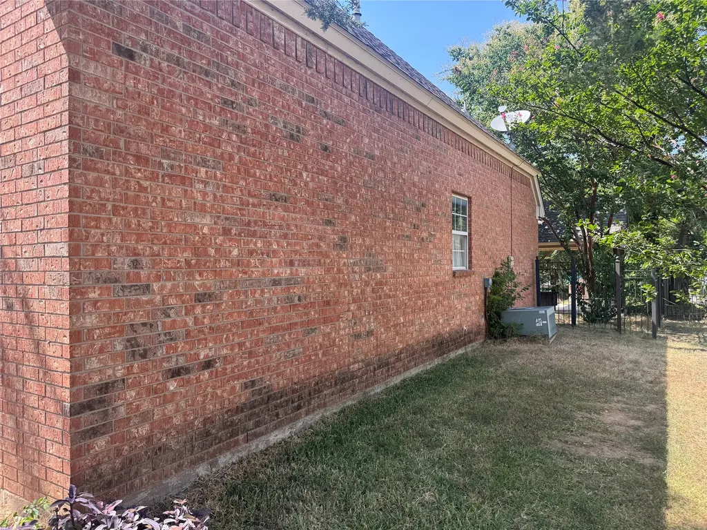 201 E Collom Street Decatur TX 76234