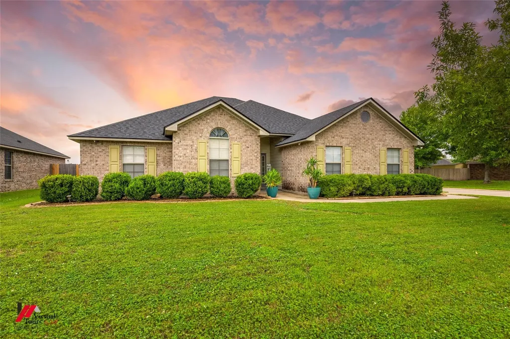 2302 Tallgrass Bossier City LA 71111