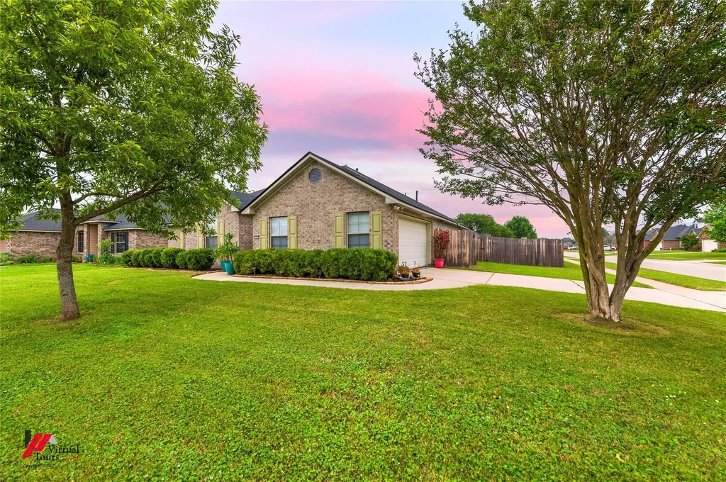 2302 Tallgrass Bossier City LA 71111