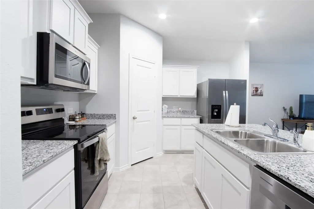 9501 Mountain Mint Drive Fort Worth TX 76131