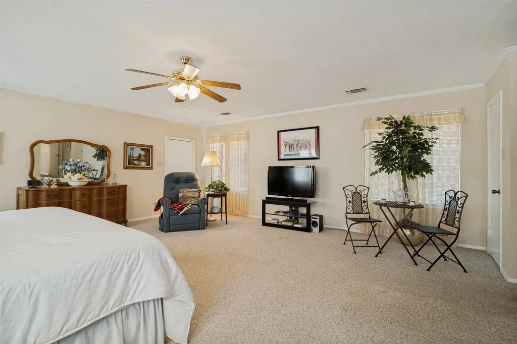 1505 Bonham Street Commerce TX 75428