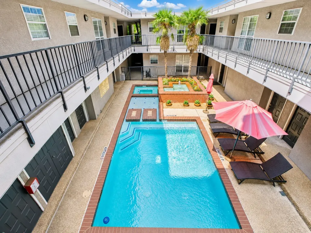 4303 Buena Vista Street Dallas TX 75205
