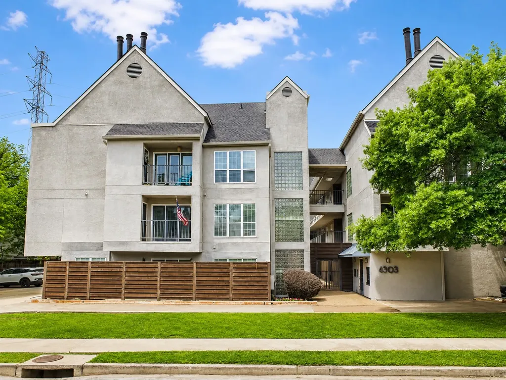 4303 Buena Vista Street Dallas TX 75205