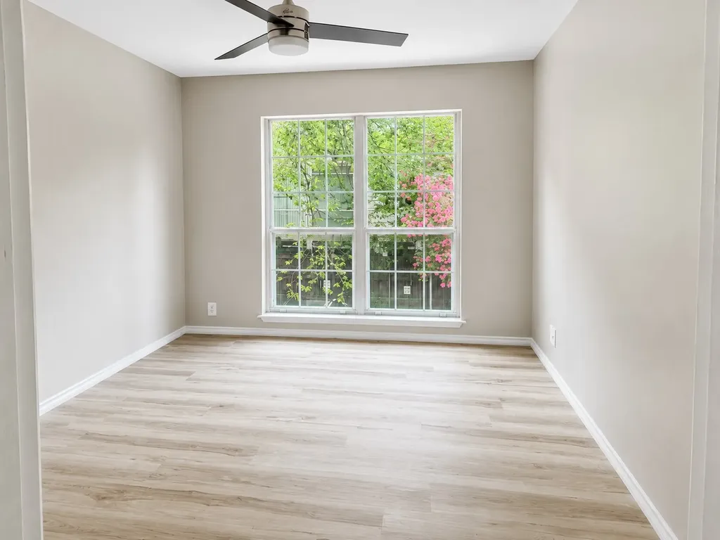 4303 Buena Vista Street Dallas TX 75205