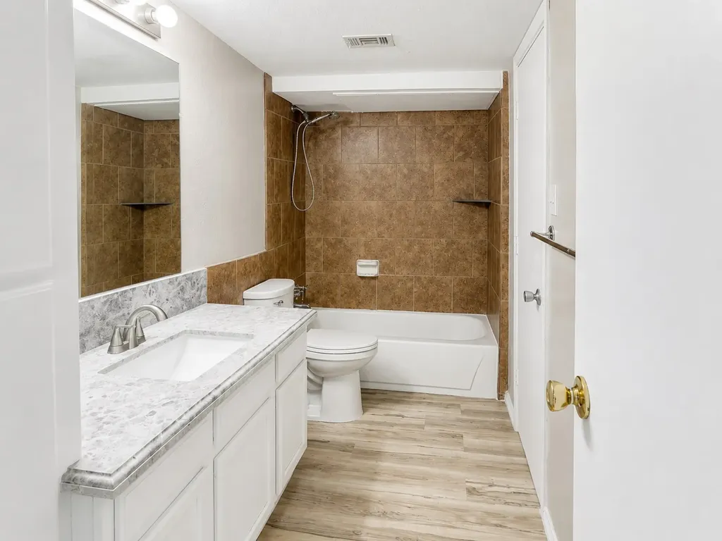 4303 Buena Vista Street Dallas TX 75205