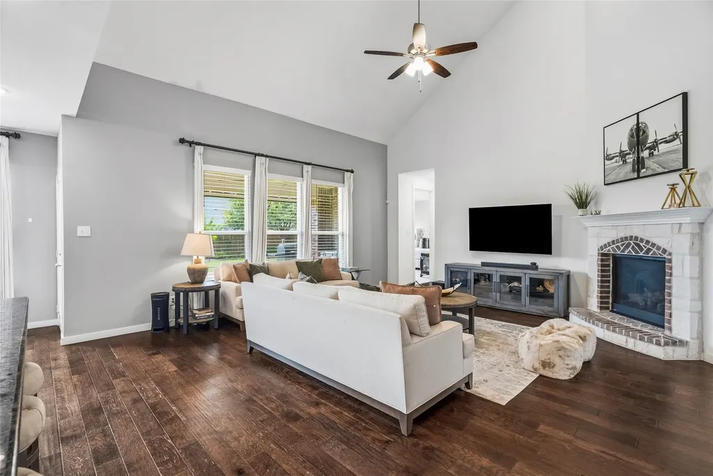 1816 Settlement Way Aubrey TX 76227