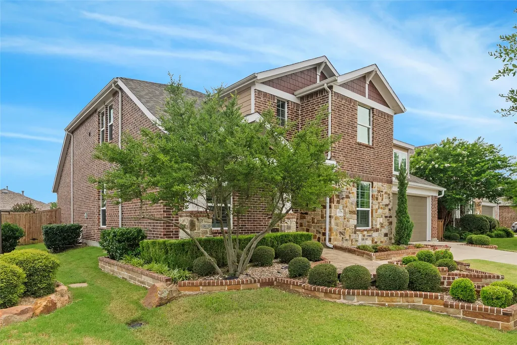 1816 Settlement Way Aubrey TX 76227