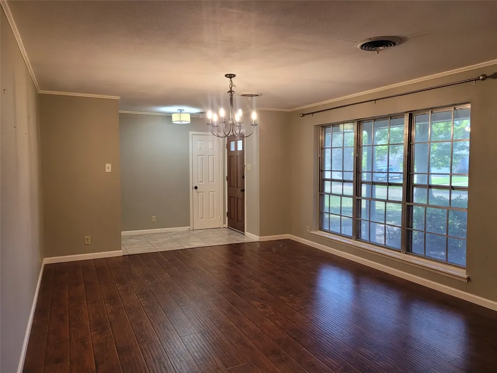 2840 Hubbard Paris TX 75460