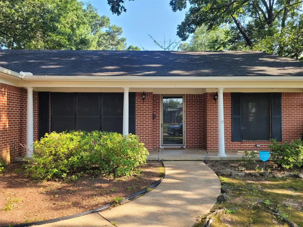 2840 Hubbard Paris TX 75460