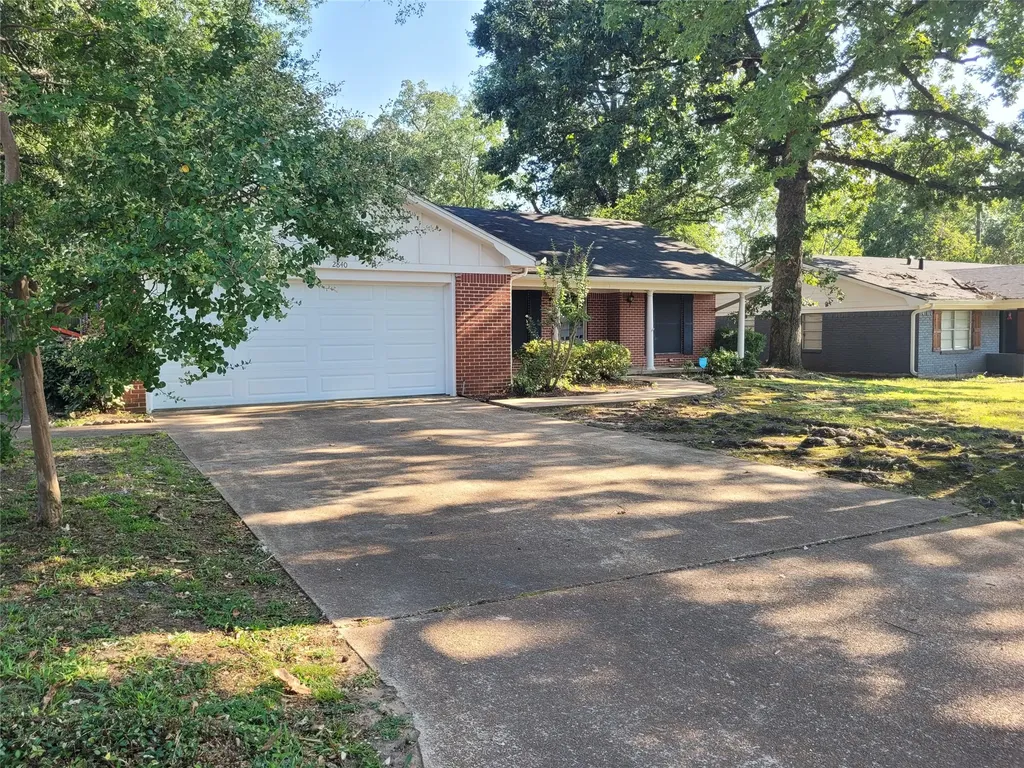 2840 Hubbard Paris TX 75460