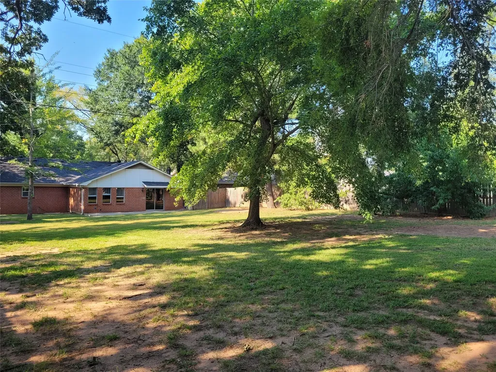 2840 Hubbard Paris TX 75460