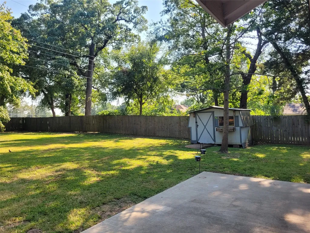 2840 Hubbard Paris TX 75460