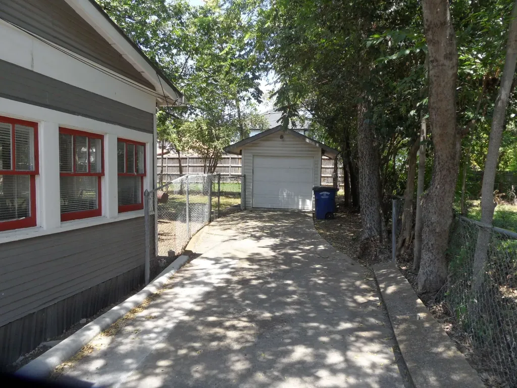 5319 Alton Avenue Dallas TX 75214
