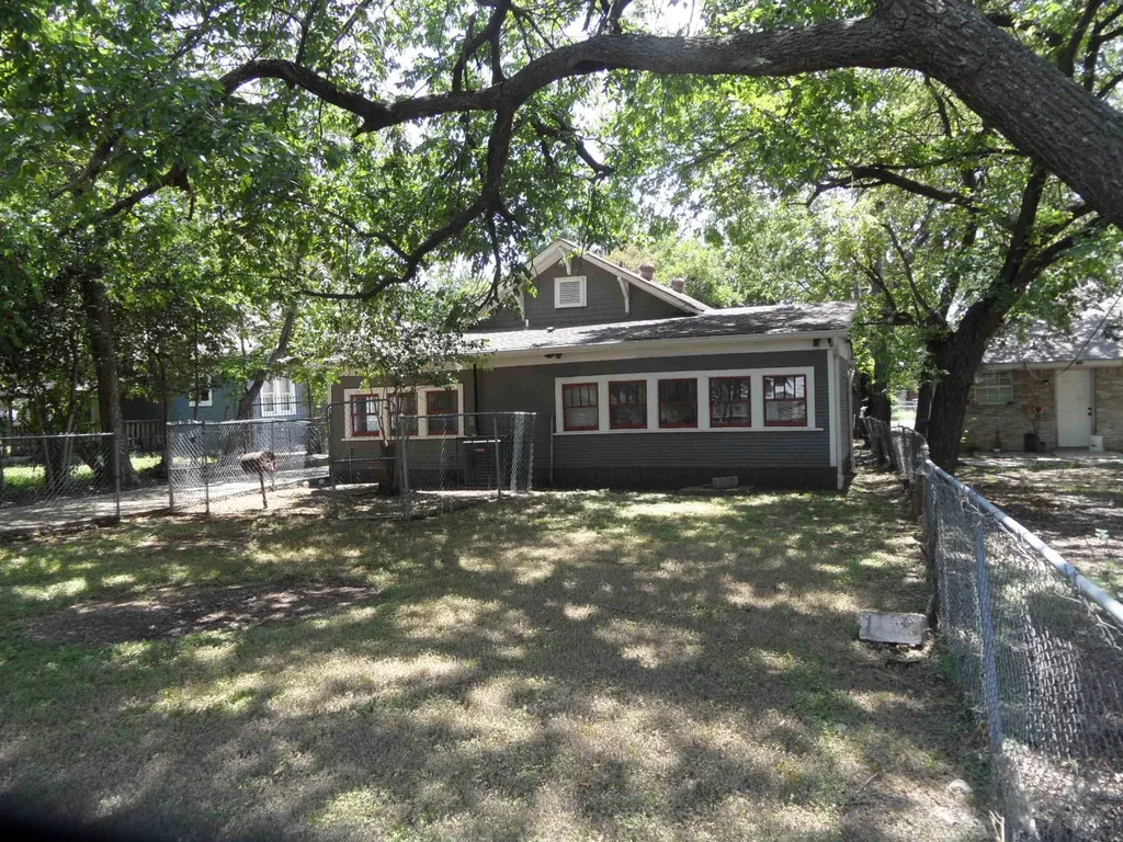 5319 Alton Avenue Dallas TX 75214