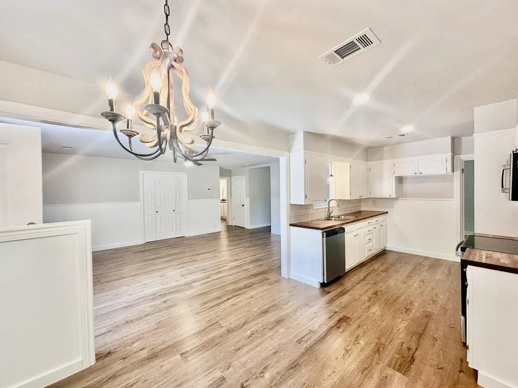 1717 Morningside Drive Gainesville TX 76240