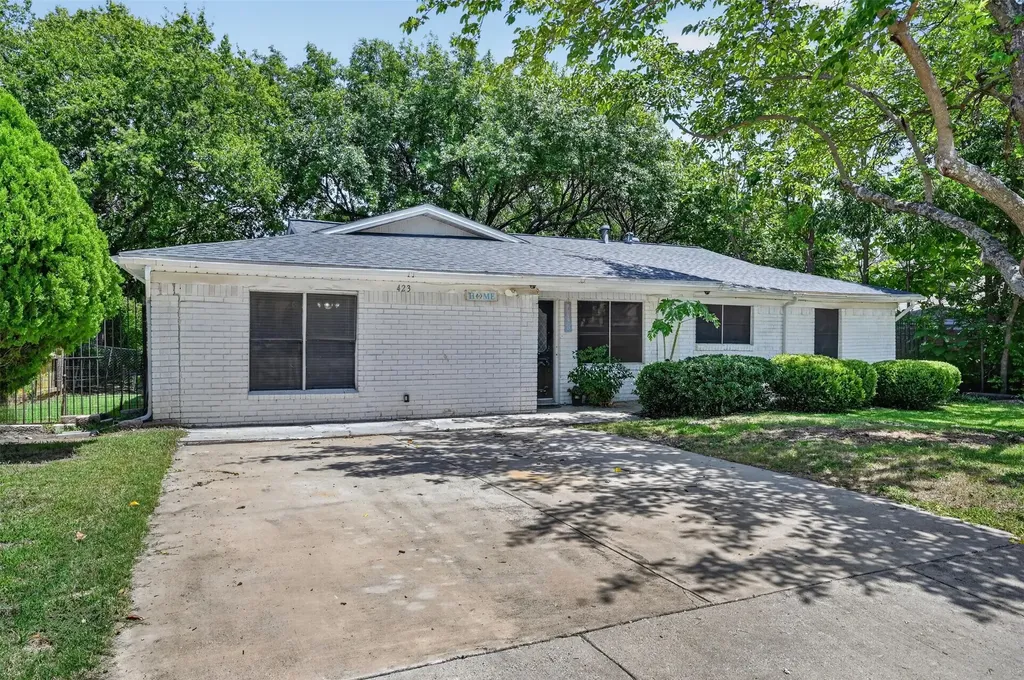 423 Mckown Drive Mansfield TX 76063