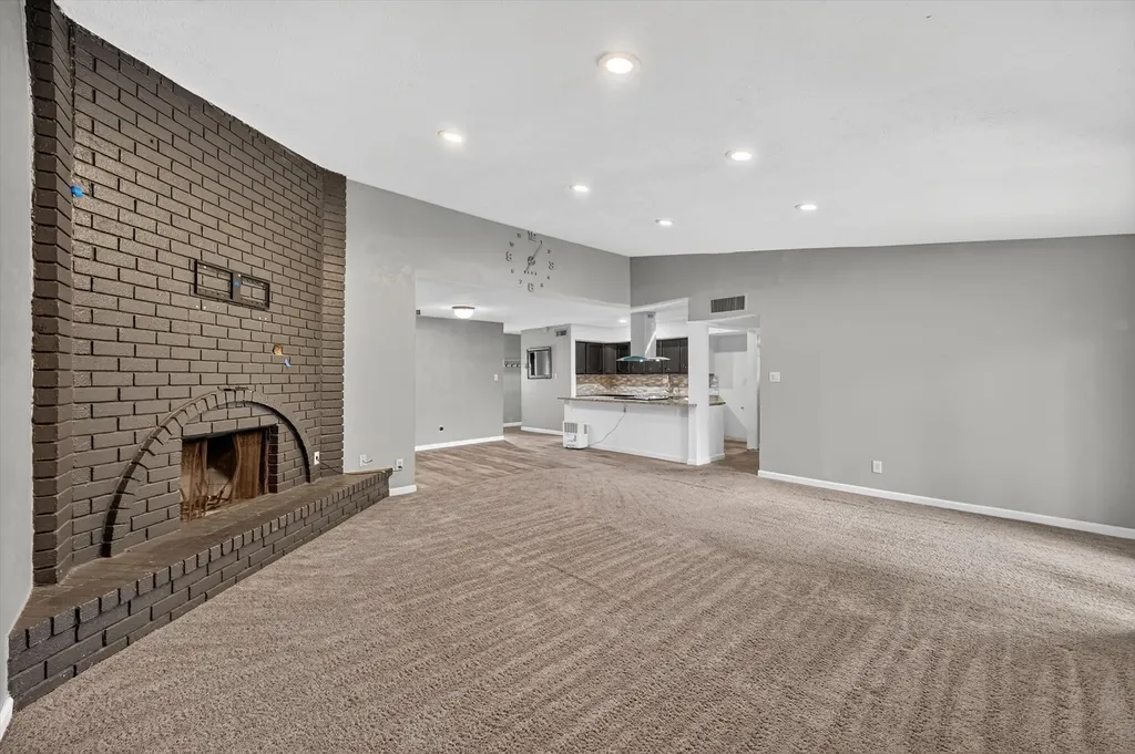 704 Levelland Drive Arlington TX 76017