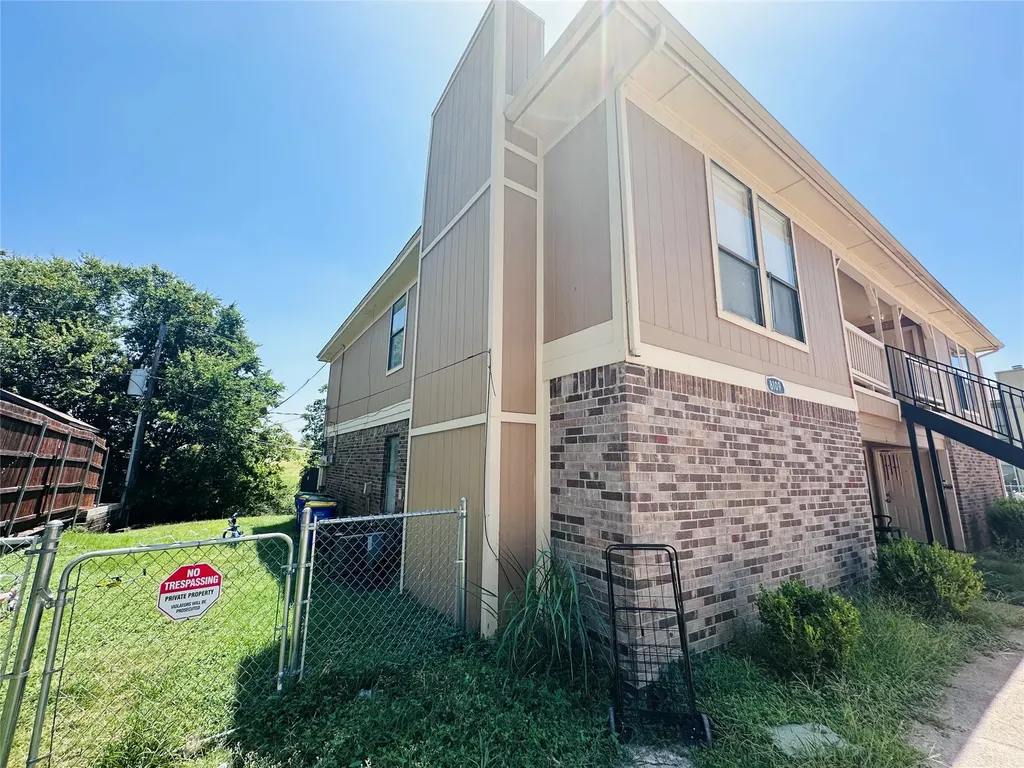 8109 Foxfire Lane White Settlement TX 76108