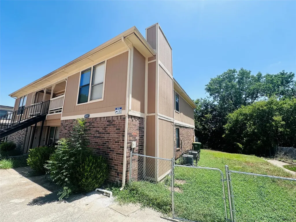 8109 Foxfire Lane White Settlement TX 76108