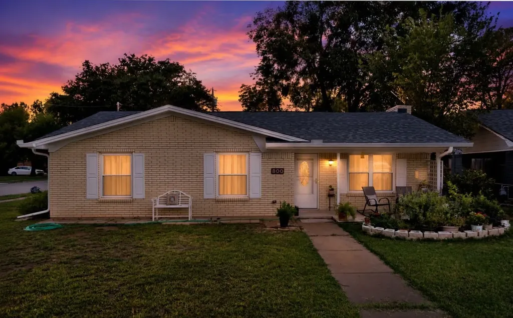 800 Patricia Street Irving TX 75060