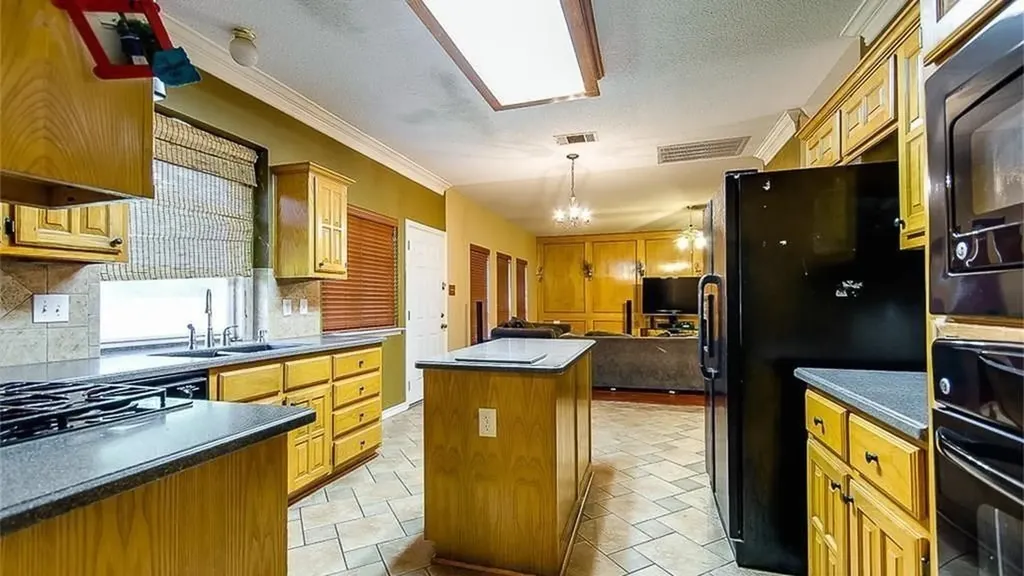 5013 Bellerive Court Garland TX 75044