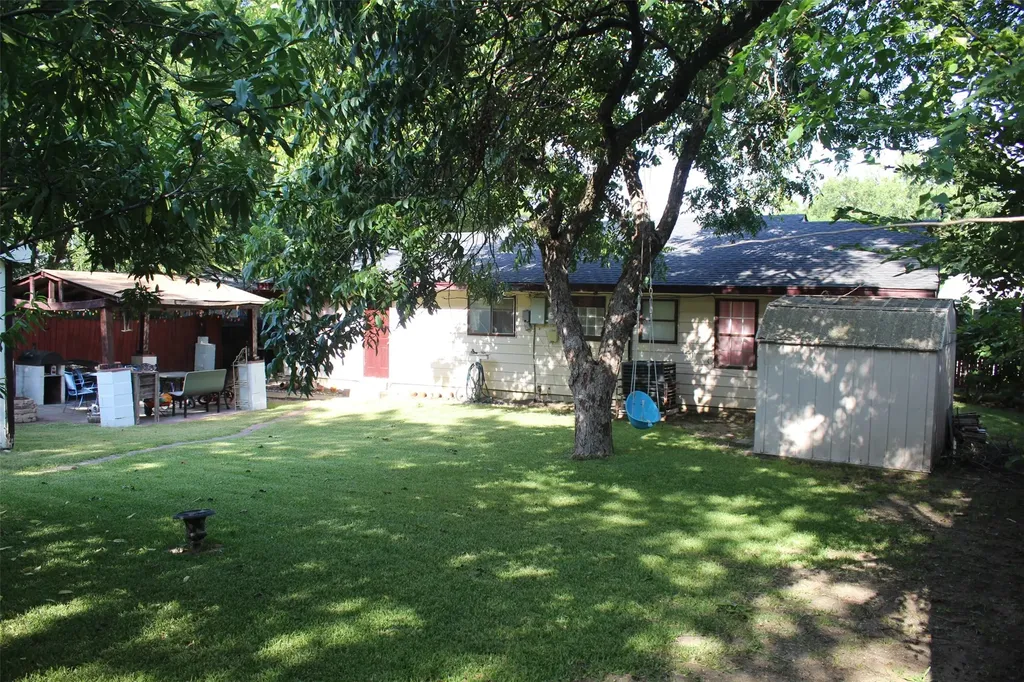 109 Brunswick Lane Mesquite TX 75149