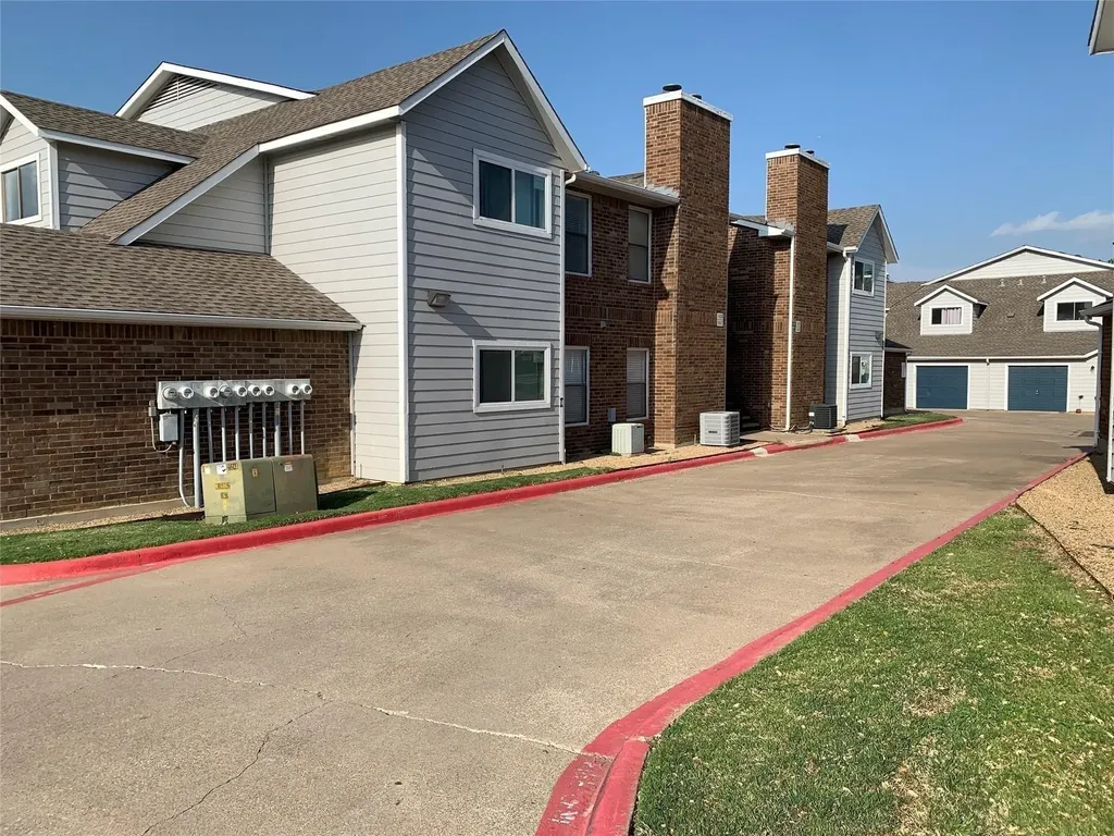 141 Valley View Drive Lewisville TX 75067