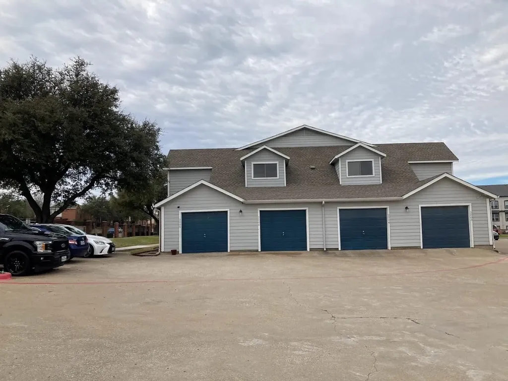 141 Valley View Drive Lewisville TX 75067
