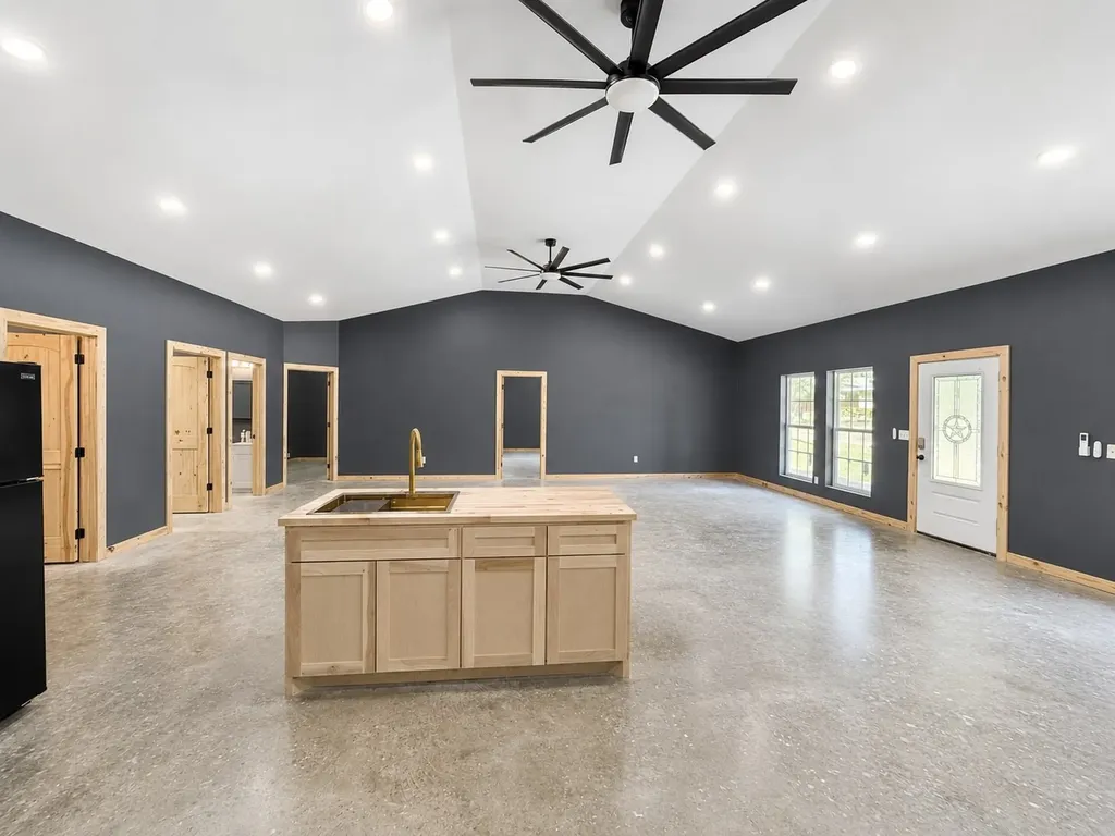 381 Vz County Road 1922 Fruitvale TX 75127