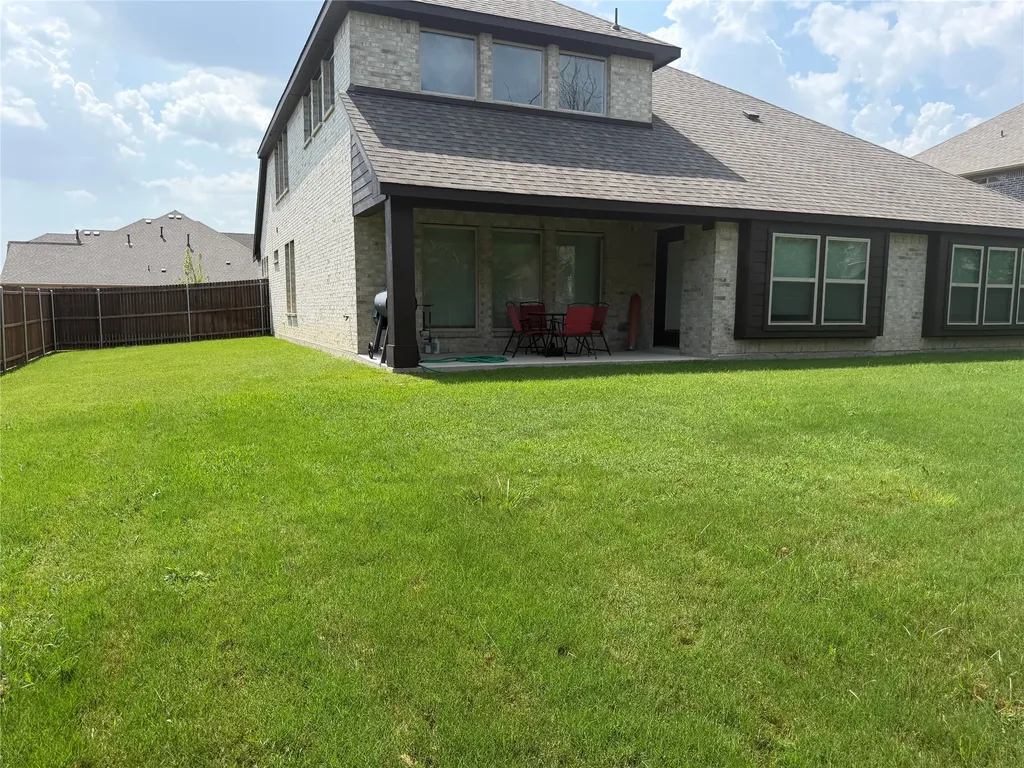 1012 Bessie Desoto TX 75115