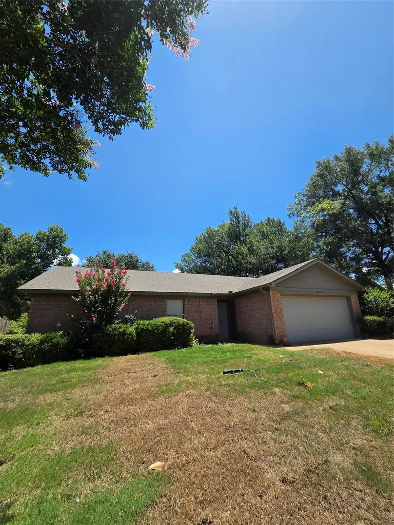 6101 Cool Springs Drive Arlington TX 76001