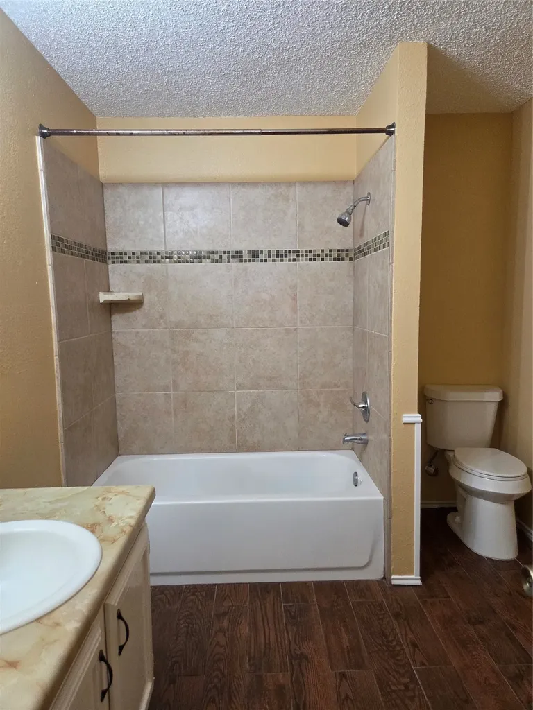 6101 Cool Springs Drive Arlington TX 76001