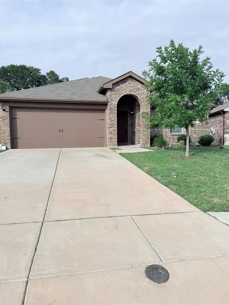 1304 Broaddus Road Forney TX 75126
